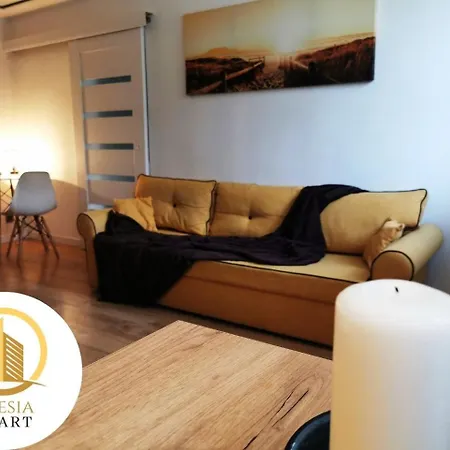 Lancelot Apartment *